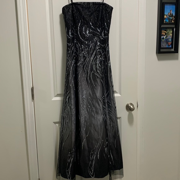 Sparkly Strapless Prom Dress - Picture 2 of 7